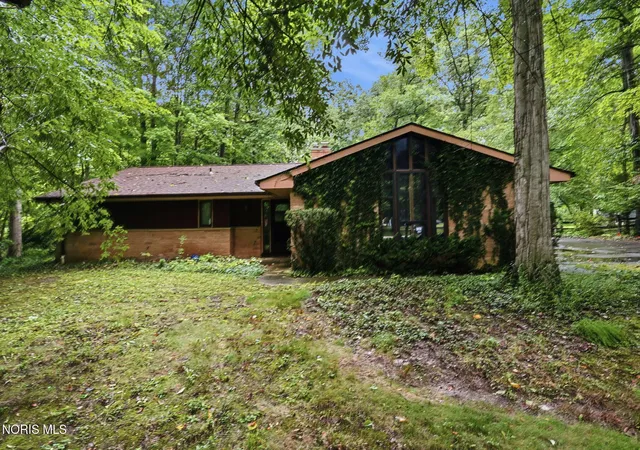 Photo 1 of Sale Pending at 16170 Beechwood Rd, Findlay, OH 45840 | MLS# 10011819 | Listing updated on 2026-08-26
