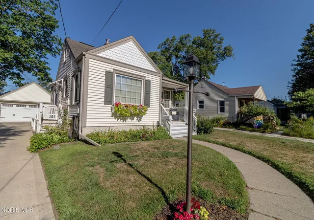 3rd image of 5927 Adelaide Dr, Toledo, OH 43613 | MLS# 10011527