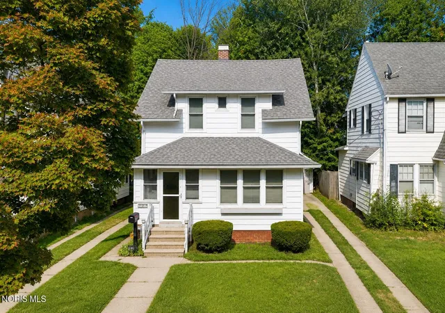 1st image of 3718 Revere Dr, Toledo, OH 43612 | MLS# 10011625