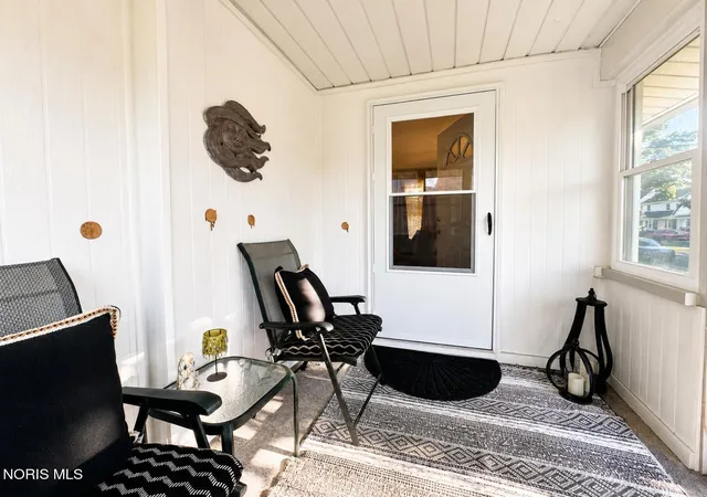 Photo 3 of Sale Pending at 3718 Revere Dr, Toledo, OH 43612 | MLS# 10011625 | Listing updated on 2026-09-20
