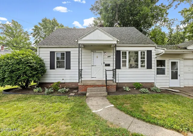 2nd image of 3402 Sherbrooke Rd, Toledo, OH 43606 | MLS# 10011529