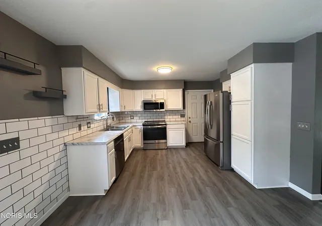 Photo 4 of Single family home for sale at 40 N Cedar Ct, Tiffin, OH 44883 | MLS# 10011619 | Listing updated on 2026-08-28