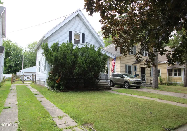 1st image of 3605 Almeda Dr, Toledo, OH 43612 | MLS# 10011517