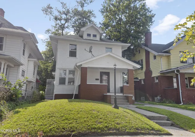2nd image of 734 Brighton Ave, Toledo, OH 43609 | MLS# 10011555