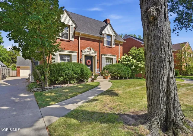 Photo 2 of Single family home for sale at 2314 Goddard Rd, Toledo, OH 43606 | MLS# 10011516 | Listing updated on 2026-09-09