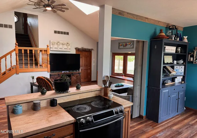 Photo 4 of Single family home for sale at 5196 County Rd J, Edon, OH 43518 | MLS# 10011535 | Listing updated on 2026-08-06