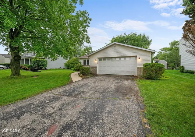 4th image of 379 Birchdale Rd, Perrysburg, OH 43551 | MLS# 10011554