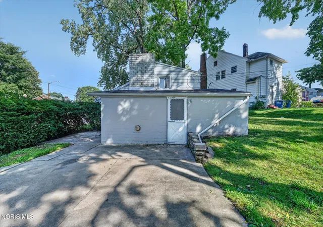 Photo 3 of Sale Pending at 2669 Greenway St, Toledo, OH 43607 | MLS# 10011552 | Listing updated on 2026-10-08
