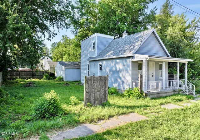 3rd image of 1214 Yates St, Toledo, OH 43608 | MLS# 10011530