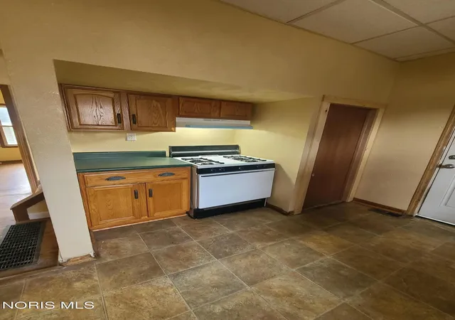 Photo 3 of Single family home for sale at 4303 Walker Ave, Toledo, OH 43612 | MLS# 10011579 | Listing updated on 2026-08-26