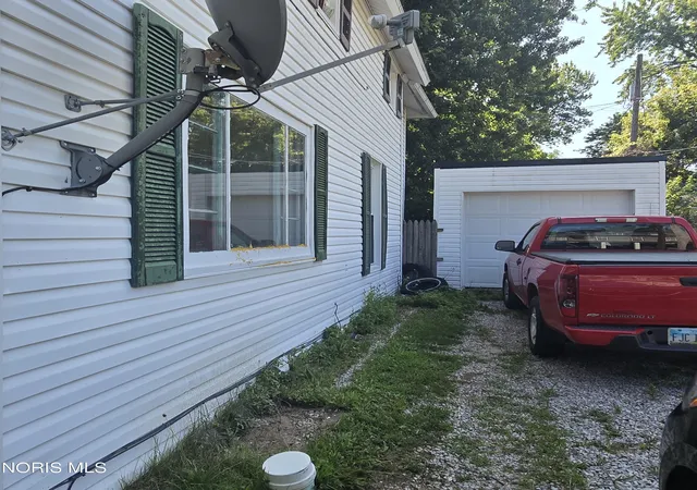 2nd image of 907 Holgate Ave, Defiance, OH 43512 | MLS# 10011542