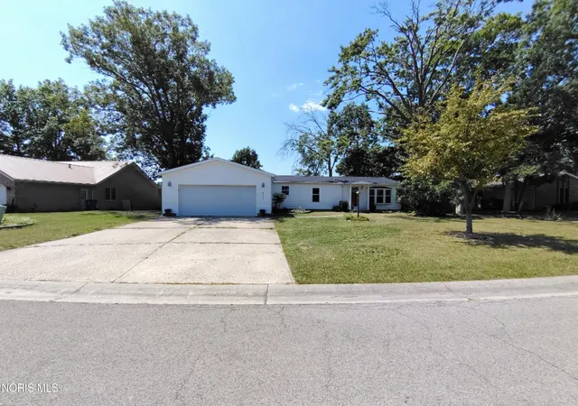 Photo 2 of Single family home for sale at 3113 Sandlewood Dr, Defiance, OH 43512 | MLS# 10011546 | Listing updated on 2026-08-10