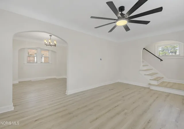 Photo 2 of Single family home for sale at 1039 Wright Ave, Toledo, OH 43609 | MLS# 10011621 | Listing updated on 2026-09-11