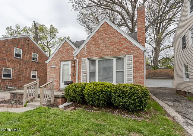 2nd image of 3517 Douglas Rd, Toledo, OH 43606 | MLS# 10011590