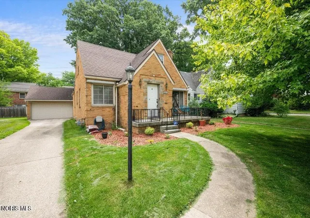 2nd image of 3208 Aldringham Rd, Toledo, OH 43606 | MLS# 10011652
