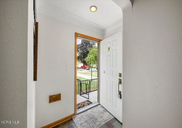 Photo 4 of Single family home for sale at 3208 Aldringham Rd, Toledo, OH 43606 | MLS# 10011652 | Listing updated on 2026-09-10