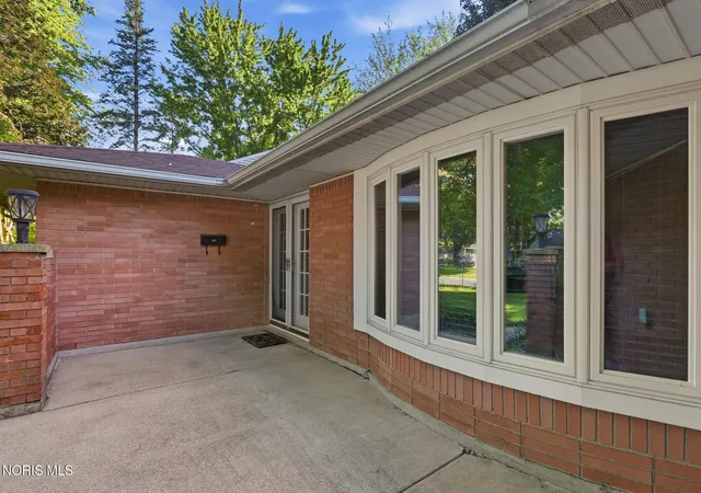 Photo 4 of Single family home for sale at 210 Cedar Ln, Waterville, OH 43566 | MLS# 10011595 | Listing updated on 2026-09-07