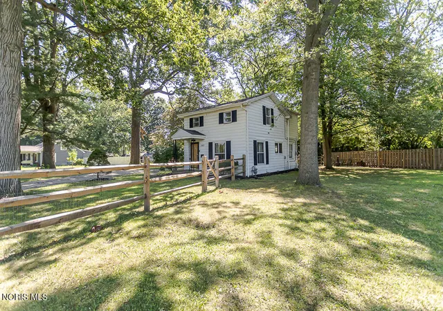 Photo 2 of Single family home for sale at 362 Dulton Dr, Toledo, OH 43615 | MLS# 10011598 | Listing updated on 2026-09-09