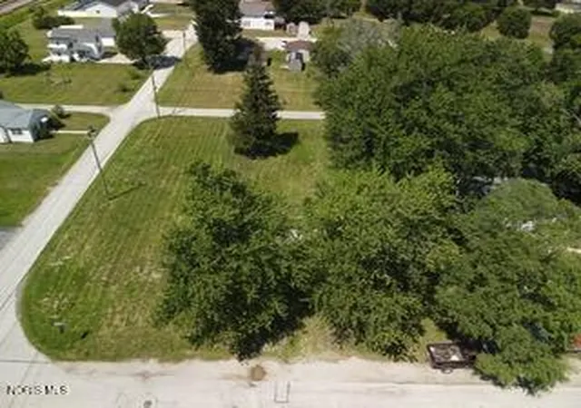 Photo 4 of Sale Pending at 102 Palmer St, Fostoria, OH 44830 | MLS# 10011670 | Listing updated on 2026-08-24