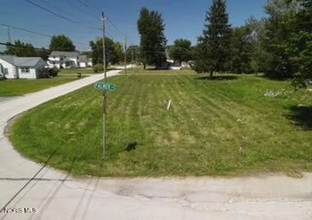 Photo 5 of Sale Pending at 102 Palmer St, Fostoria, OH 44830 | MLS# 10011670 | Listing updated on 2026-08-24
