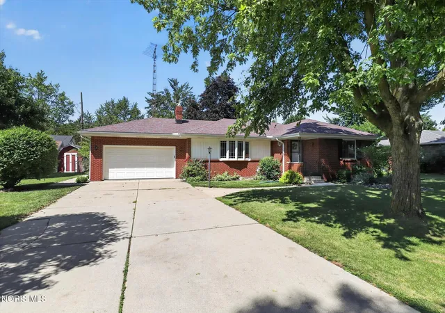1st image of 190 Evergreen Dr, Woodville, OH 43469 | MLS# 10011633