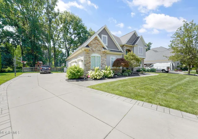 2nd image of 7559 Olympic Pkwy, Sylvania, OH 43560 | MLS# 10011637