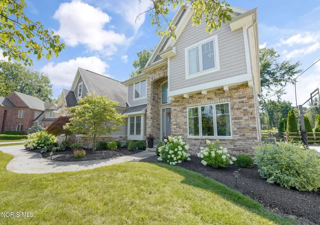 3rd image of 7559 Olympic Pkwy, Sylvania, OH 43560 | MLS# 10011637