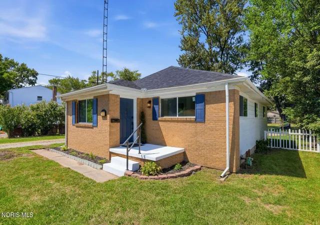 2nd image of 2560 Koehler Ave, Toledo, OH 43613 | MLS# 10011634