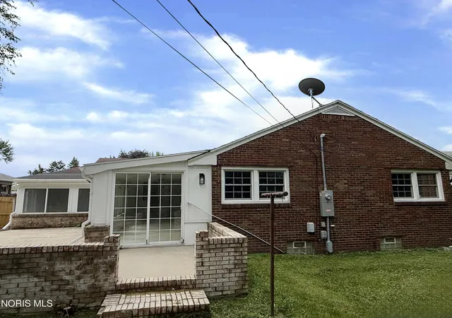 3rd image of 2653 Luverne Ave, Oregon, OH 43616 | MLS# 10011623