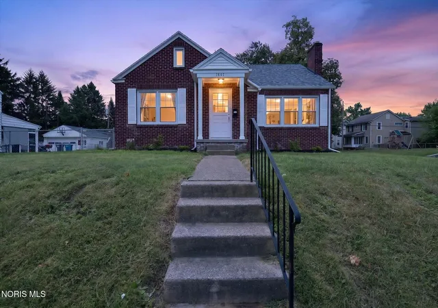 1st image of 1447 Craigwood Rd, Toledo, OH 43612 | MLS# 10012052