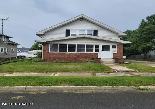1st image of 1128 Halstead St, Toledo, OH 43605 | MLS# 10011635