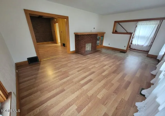 2nd image of 1128 Halstead St, Toledo, OH 43605 | MLS# 10011635