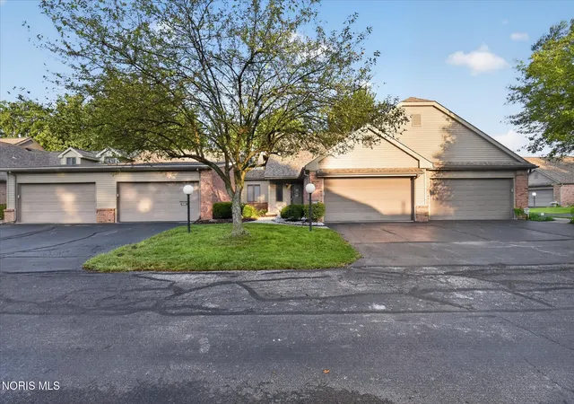 Photo 3 of Condo for sale at 3127 Evergreen Rd, Toledo, OH 43606 | MLS# 10011720 | Listing updated on 2026-08-27