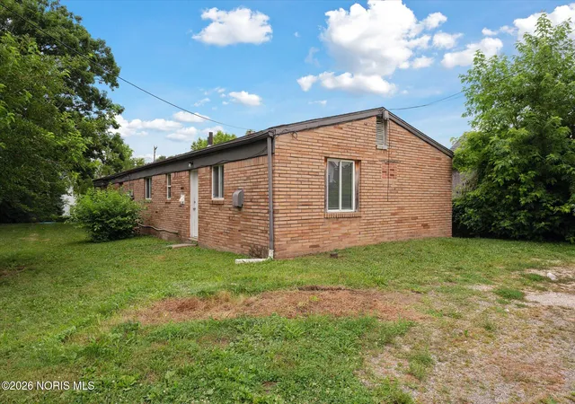 Listing Photo 2 - Condo for sale in building located at 1022 Liberty St, Toledo, OH 43605