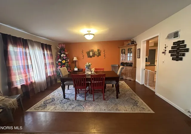 Photo 4 of Single family home for sale at 645 Van Buren St, Fostoria, OH 44830 | MLS# 10011686 | Listing updated on 2026-09-03