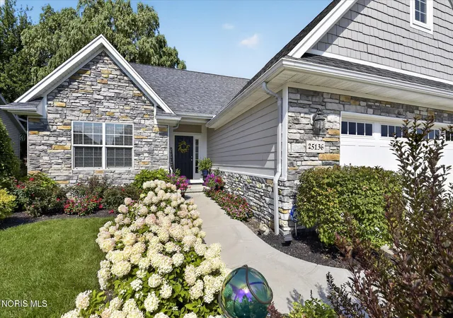 2nd image of 25136 Rocky Harbour Dr, Perrysburg, OH 43551 | MLS# 10011765