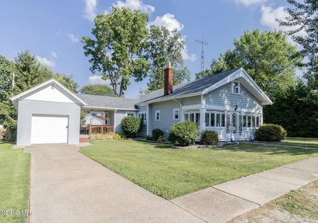 2nd image of 1737 Hinsdale Dr, Toledo, OH 43614 | MLS# 10011709