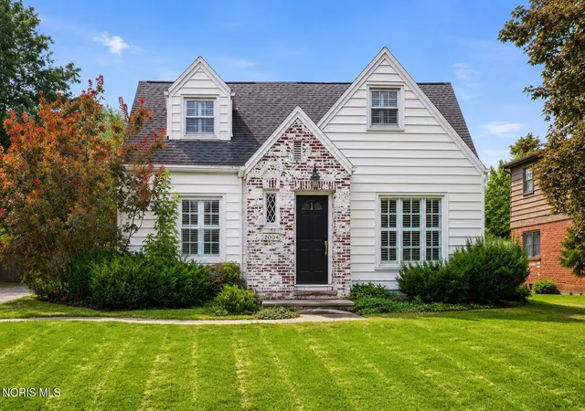 1st image of 2004 S Main St, Findlay, OH 45840 | MLS# 10011712