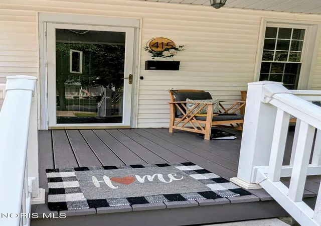 Photo 3 of Single family home for sale at 415 Vine St, Archbold, OH 43502 | MLS# 10011798 | Listing updated on 2026-09-18
