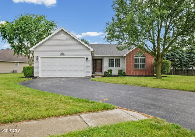 Photo 1 of Sale Pending at 700 Hunters Crk Dr, Findlay, OH 45840 | MLS# 10011784 | Listing updated on 2026-09-02
