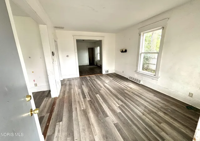 3rd image of 617 Bowman St, Toledo, OH 43609 | MLS# 10011733