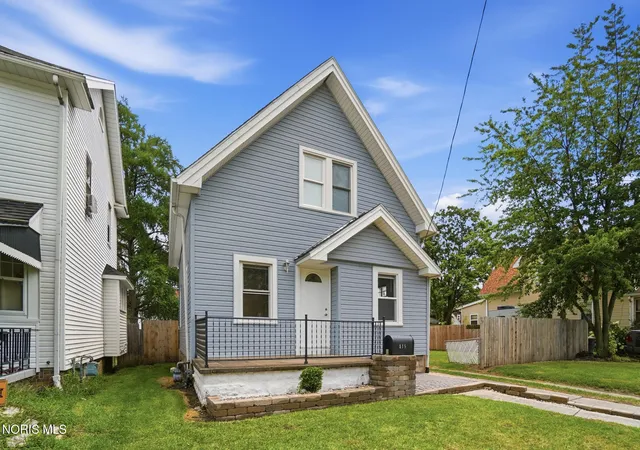 2nd image of 815 Woodsdale Ave, Toledo, OH 43609 | MLS# 10011774