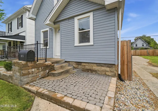 4th image of 815 Woodsdale Ave, Toledo, OH 43609 | MLS# 10011774