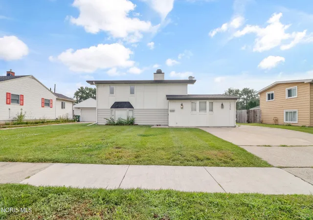 Photo 1 of Single family home for sale at 1236 Richland St, Maumee, OH 43537 | MLS# 10011734 | Listing updated on 2026-09-30