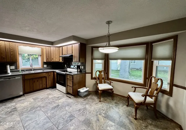 Photo 3 of Single family home for sale at 113 Scott Dr, Bryan, OH 43506 | MLS# 10011758 | Listing updated on 2026-09-04