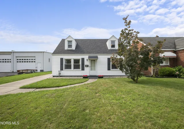 Photo 3 of Single family home for sale at 2748 106th Street, Toledo, OH 43611 | MLS# 10011787 | Listing updated on 2026-09-09