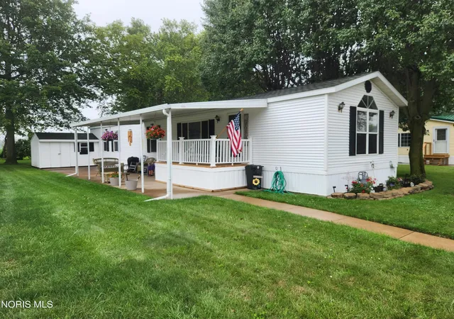 Photo 1 of Manufactured home for sale at 43 E Bass Cir, Lakeside Marblehead, OH 43440 | MLS# 10011941 | Listing updated on 2026-10-14