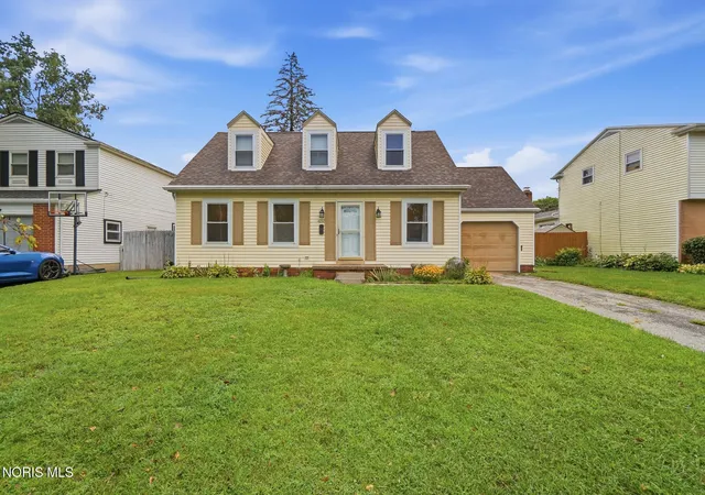 Photo 1 of Single family home for sale at 6150 Meadowvale Dr, Toledo, OH 43613 | MLS# 10011814 | Listing updated on 2026-09-15