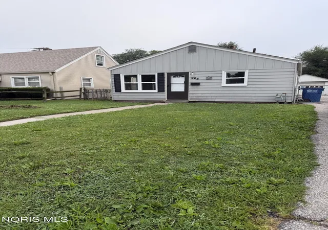 Photo 1 of Single family home for sale at 205 Willamont Rd, Toledo, OH 43612 | MLS# 10011777 | Listing updated on 2026-09-17