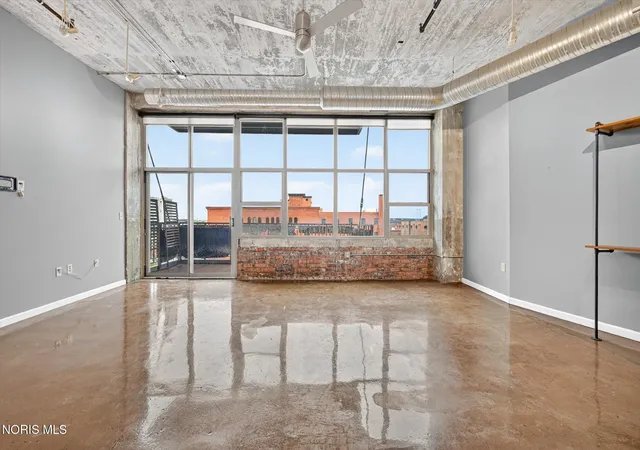 5th image of 745 Washington St #Apt 305, Toledo, OH 43604 | MLS# 10011775